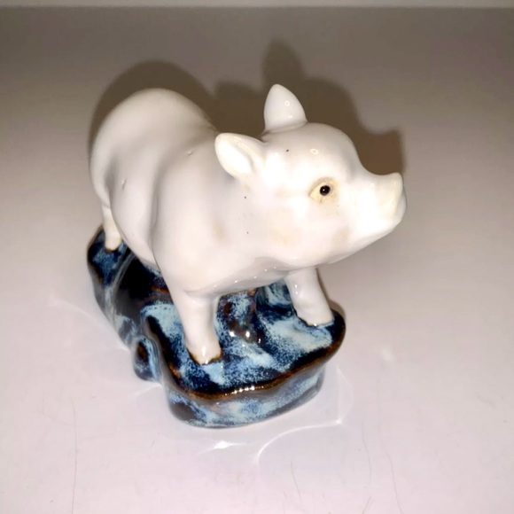 Vintage Adorable Chinese White Glaze Ceramic Pig Figurine 4” Length - Picture 6 of 10